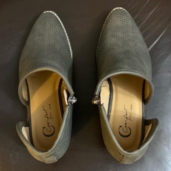 ❌SOLD❌Booties - Picture 2 of 7